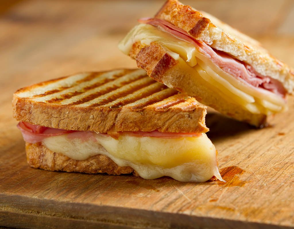 S/WILLYS K.TOASTIES HAM & CHEESE - Branded